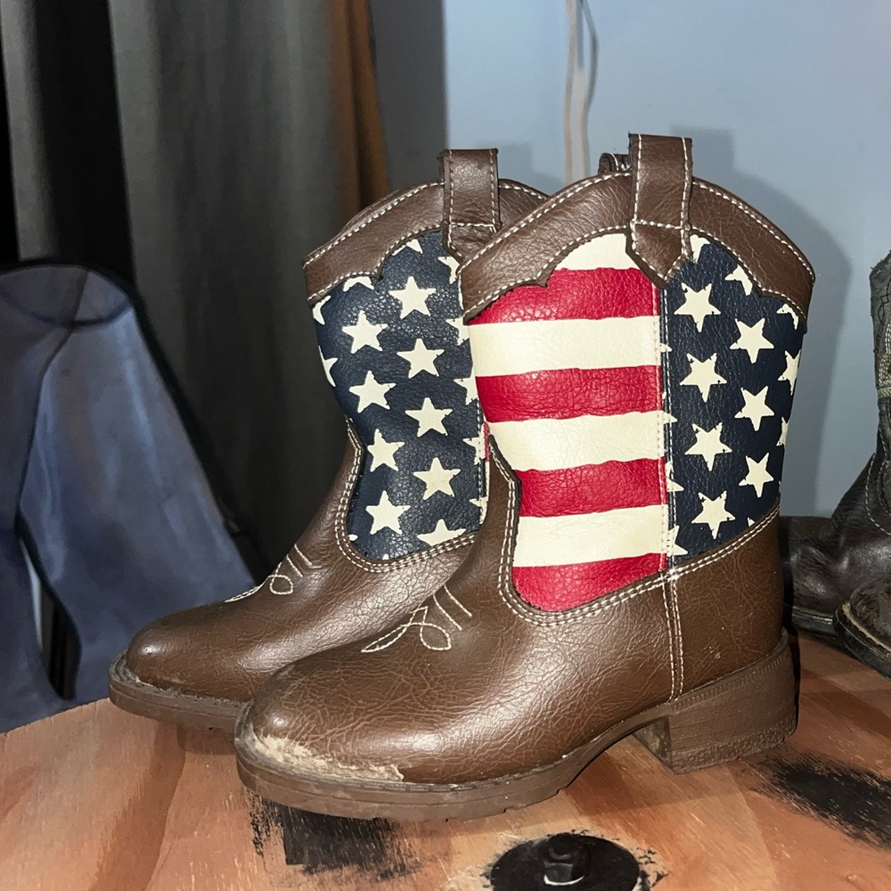 Brown Cowboy Boots with American Flag Design
